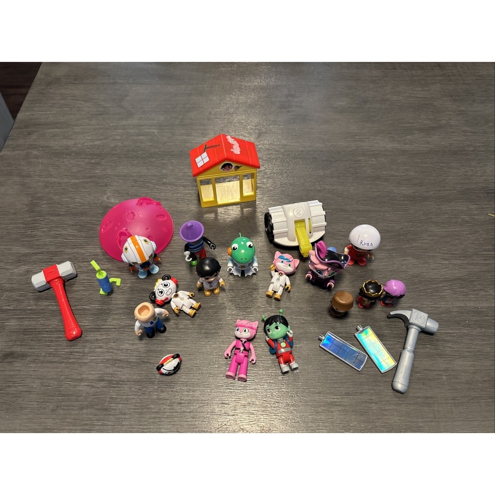 Ryan's World Assorted Figurines‎ Large Lot 23 Piece Figures Toys